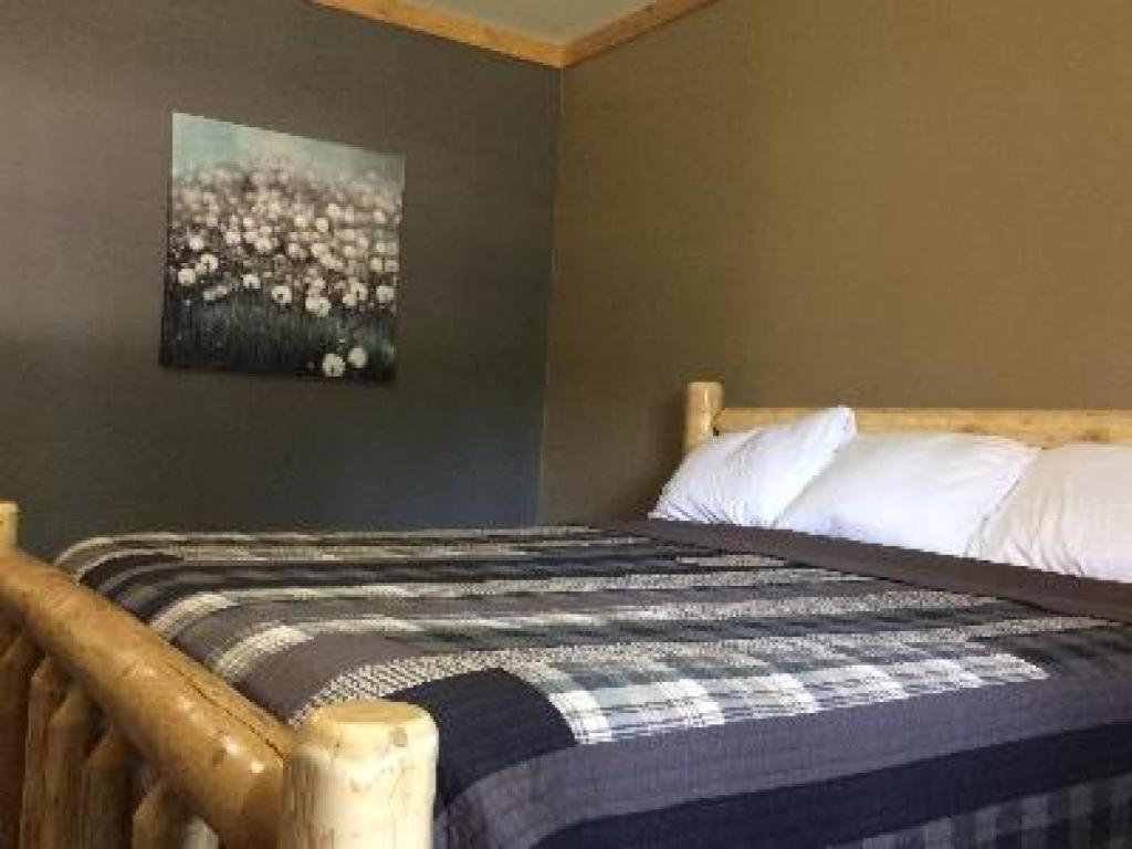 Big Horse Inn And Suites Lewistown Екстер'єр фото