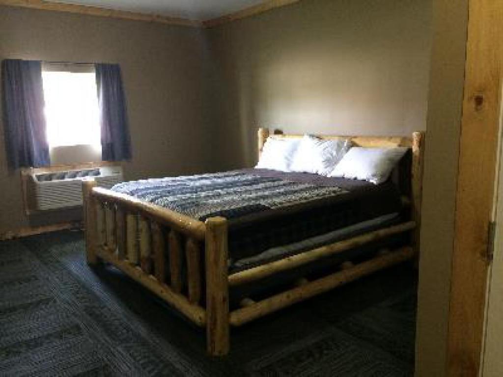 Big Horse Inn And Suites Lewistown Екстер'єр фото